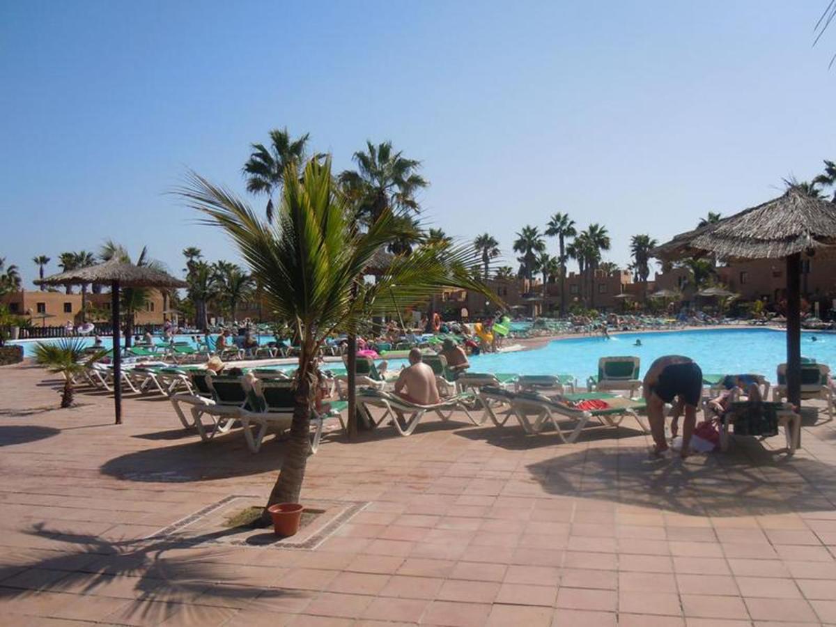 Family Apartment 1 Bedroom With Pool View 2 - Oasis Duna Resort Corralejo Luaran gambar